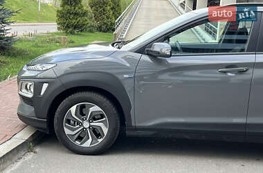 Внедорожник / Кроссовер Hyundai Kona 2020 в 