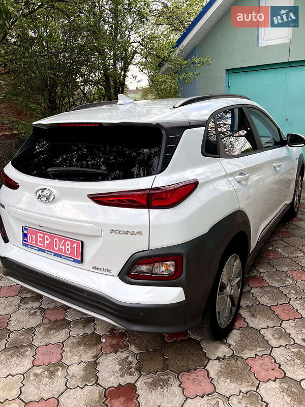 Внедорожник / Кроссовер Hyundai Kona 2019 в Ровно