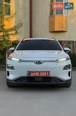 Внедорожник / Кроссовер Hyundai Kona 2021 в 