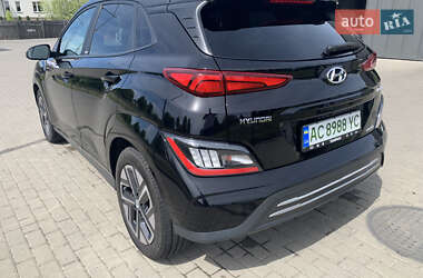 Позашляховик / Кросовер Hyundai Kona 2023 в 