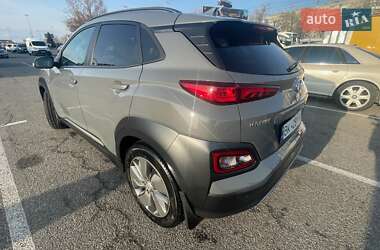 Внедорожник / Кроссовер Hyundai Kona 2020 в 