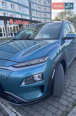 Внедорожник / Кроссовер Hyundai Kona 2019 в 