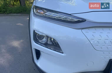 Позашляховик / Кросовер Hyundai Kona 2019 в 