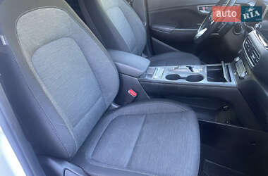 Позашляховик / Кросовер Hyundai Kona 2019 в 