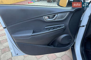 Позашляховик / Кросовер Hyundai Kona 2020 в 