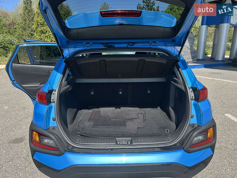 Позашляховик / Кросовер Hyundai Kona 2018 в Запоріжжі