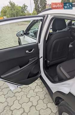 Внедорожник / Кроссовер Hyundai Kona 2019 в 