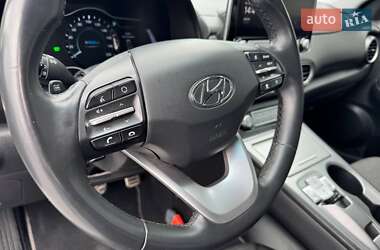 Внедорожник / Кроссовер Hyundai Kona 2020 в 