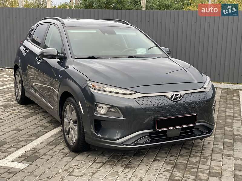 Позашляховик / Кросовер Hyundai Kona 2022 в 
