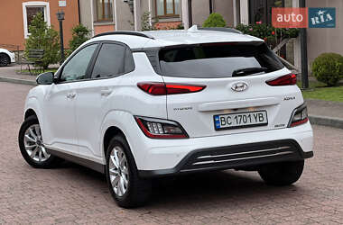 Позашляховик / Кросовер Hyundai Kona 2021 в 