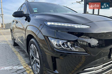Внедорожник / Кроссовер Hyundai Kona 2022 в 