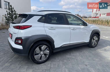 Внедорожник / Кроссовер Hyundai Kona 2019 в 