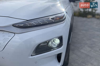 Внедорожник / Кроссовер Hyundai Kona 2019 в 