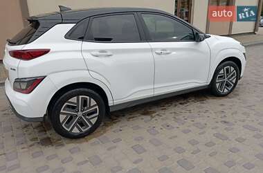 Внедорожник / Кроссовер Hyundai Kona 2022 в 