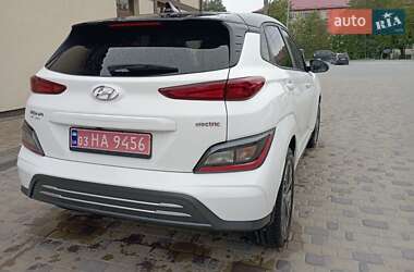 Внедорожник / Кроссовер Hyundai Kona 2022 в 