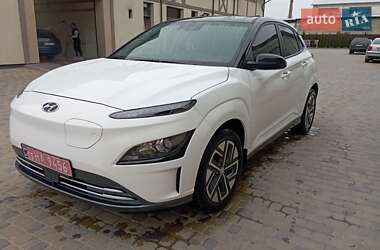 Внедорожник / Кроссовер Hyundai Kona 2022 в 