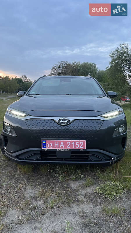 Внедорожник / Кроссовер Hyundai Kona 2019 в Сарнах