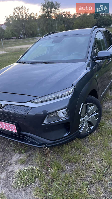 Внедорожник / Кроссовер Hyundai Kona 2019 в Сарнах