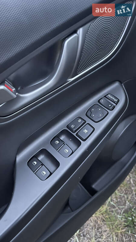 Внедорожник / Кроссовер Hyundai Kona 2019 в Сарнах