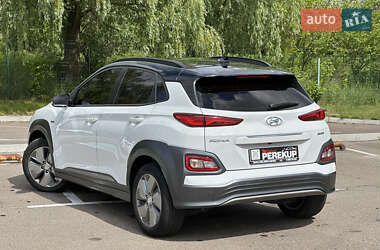 Позашляховик / Кросовер Hyundai Kona 2018 в 