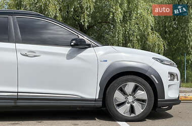 Позашляховик / Кросовер Hyundai Kona 2018 в 