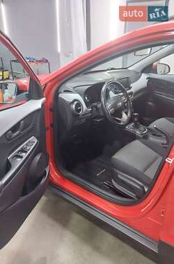 Позашляховик / Кросовер Hyundai Kona 2018 в 