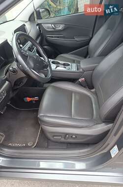 Внедорожник / Кроссовер Hyundai Kona 2019 в 
