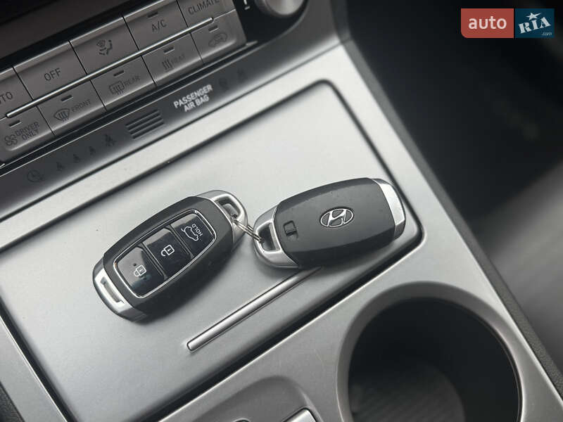Внедорожник / Кроссовер Hyundai Kona 2020 в Ровно