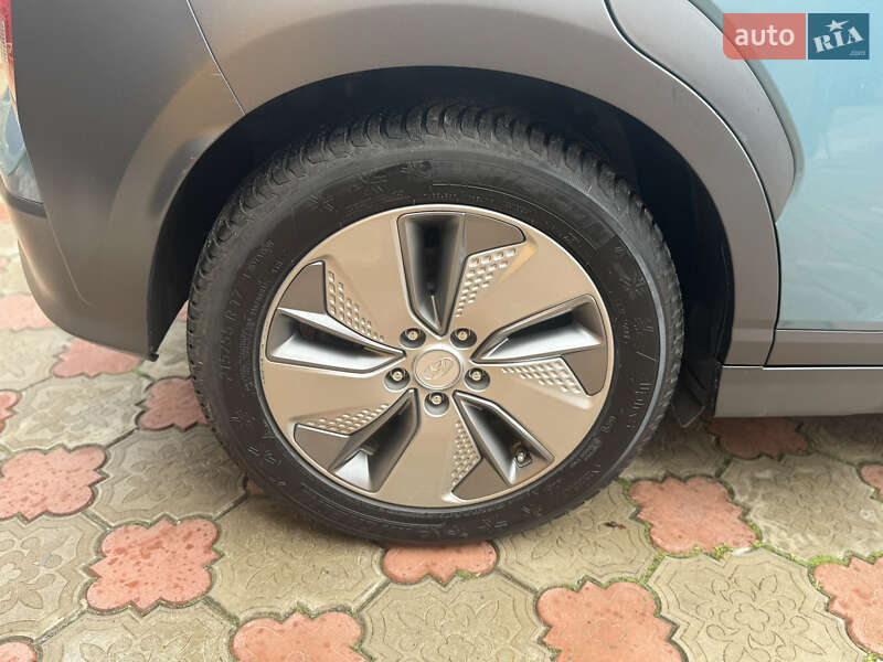 Внедорожник / Кроссовер Hyundai Kona 2020 в Ровно