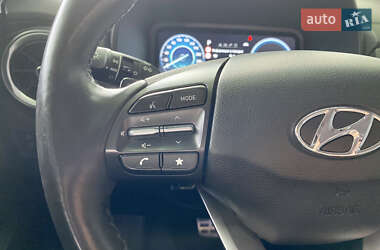 Позашляховик / Кросовер Hyundai Kona 2022 в 