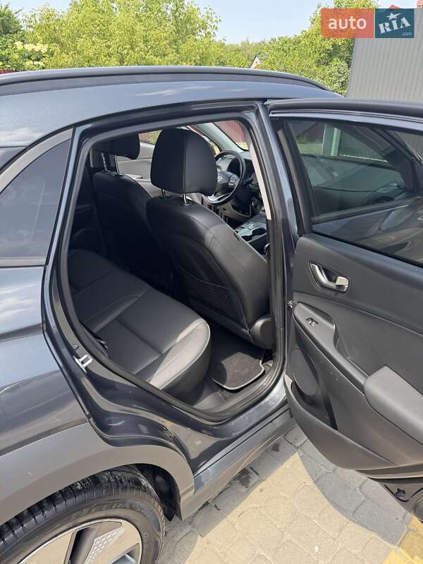 Внедорожник / Кроссовер Hyundai Kona 2018 в Львове