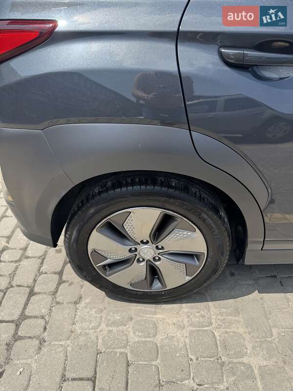 Внедорожник / Кроссовер Hyundai Kona 2018 в Львове