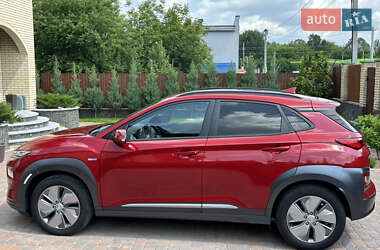 Внедорожник / Кроссовер Hyundai Kona 2021 в 