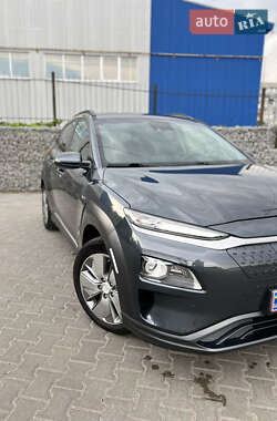 Внедорожник / Кроссовер Hyundai Kona 2020 в 