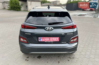 Внедорожник / Кроссовер Hyundai Kona 2020 в 
