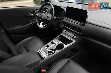 Внедорожник / Кроссовер Hyundai Kona 2020 в 