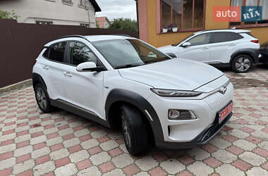 Внедорожник / Кроссовер Hyundai Kona 2019 в 