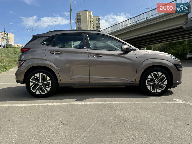 Позашляховик / Кросовер Hyundai Kona 2021 в Києві