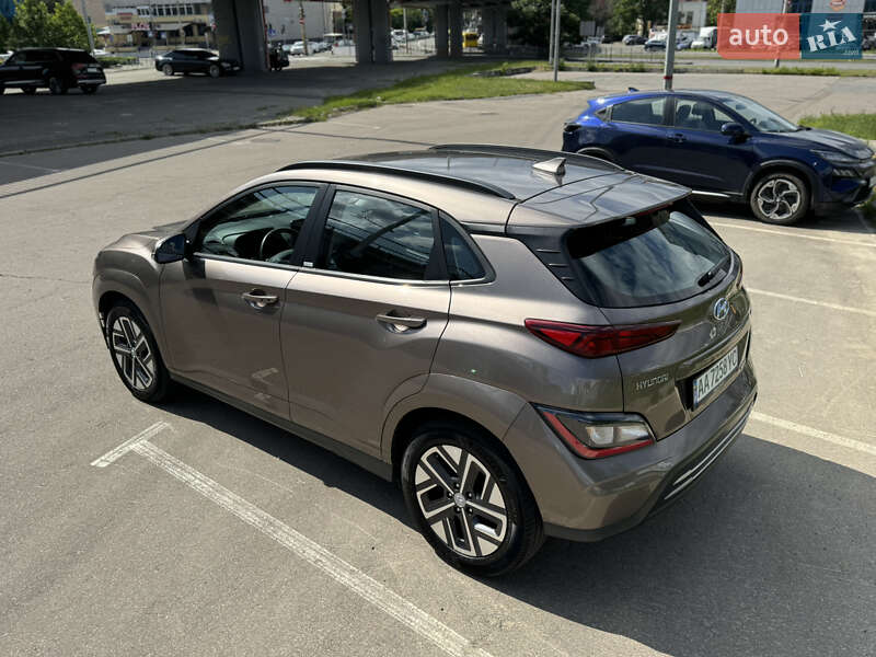 Позашляховик / Кросовер Hyundai Kona 2021 в Києві