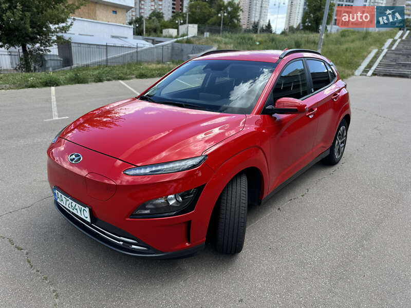 Внедорожник / Кроссовер Hyundai Kona 2022 в Киеве