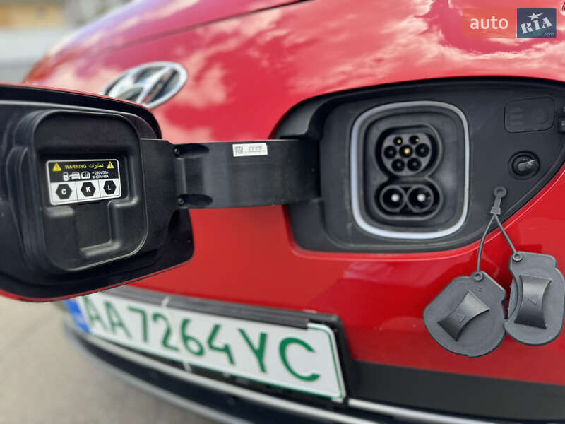 Внедорожник / Кроссовер Hyundai Kona 2022 в Киеве