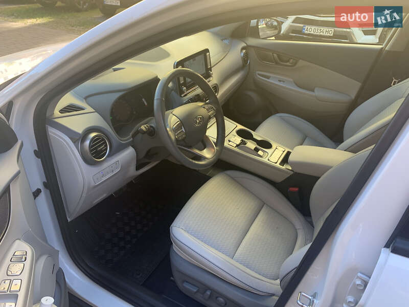 Позашляховик / Кросовер Hyundai Kona 2019 в 
