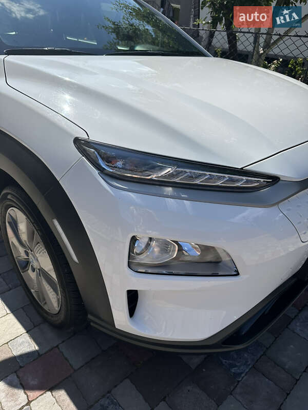 Внедорожник / Кроссовер Hyundai Kona 2020 в Тернополе