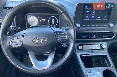 Позашляховик / Кросовер Hyundai Kona 2021 в 