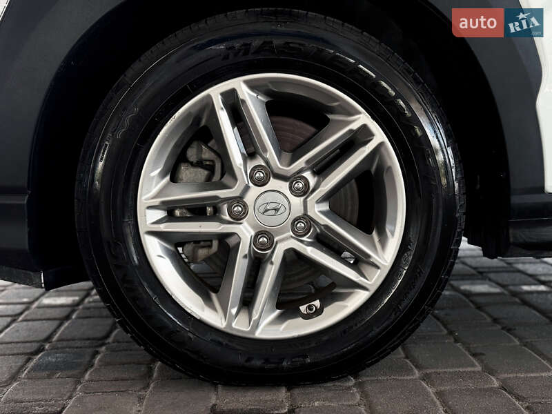 Внедорожник / Кроссовер Hyundai Kona 2020 в Киеве