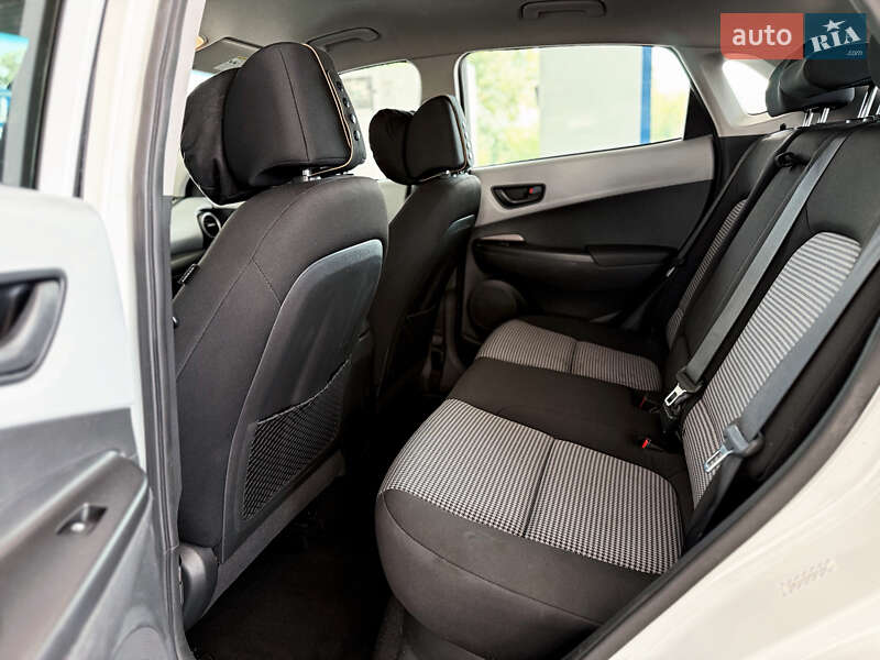 Внедорожник / Кроссовер Hyundai Kona 2020 в Киеве