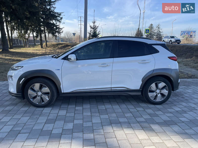 Внедорожник / Кроссовер Hyundai Kona 2019 в Староконстантинове