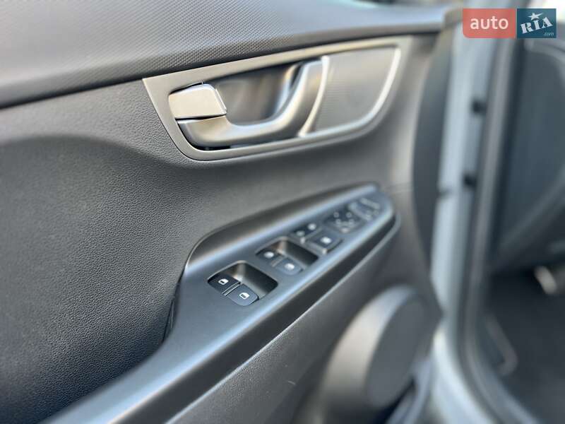 Внедорожник / Кроссовер Hyundai Kona 2020 в Львове