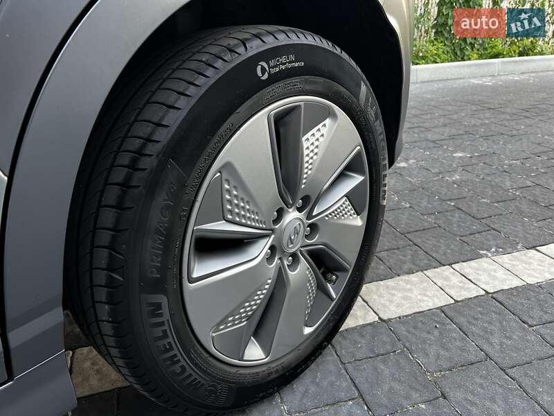 Внедорожник / Кроссовер Hyundai Kona 2020 в Львове