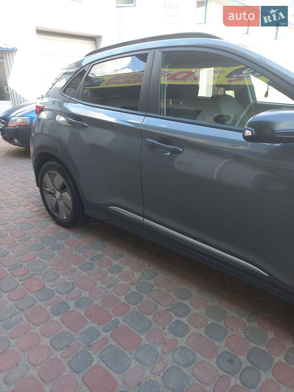 Внедорожник / Кроссовер Hyundai Kona 2018 в Ровно